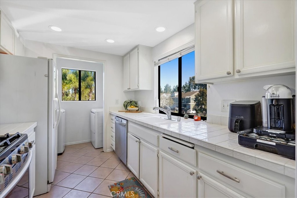 75 Cambria, Aliso Viejo CA 92656 - photo 9