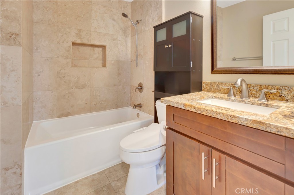 Upstairs Bathroom with tub - 84 Matisse, Aliso Viejo CA 92656 - photo 13