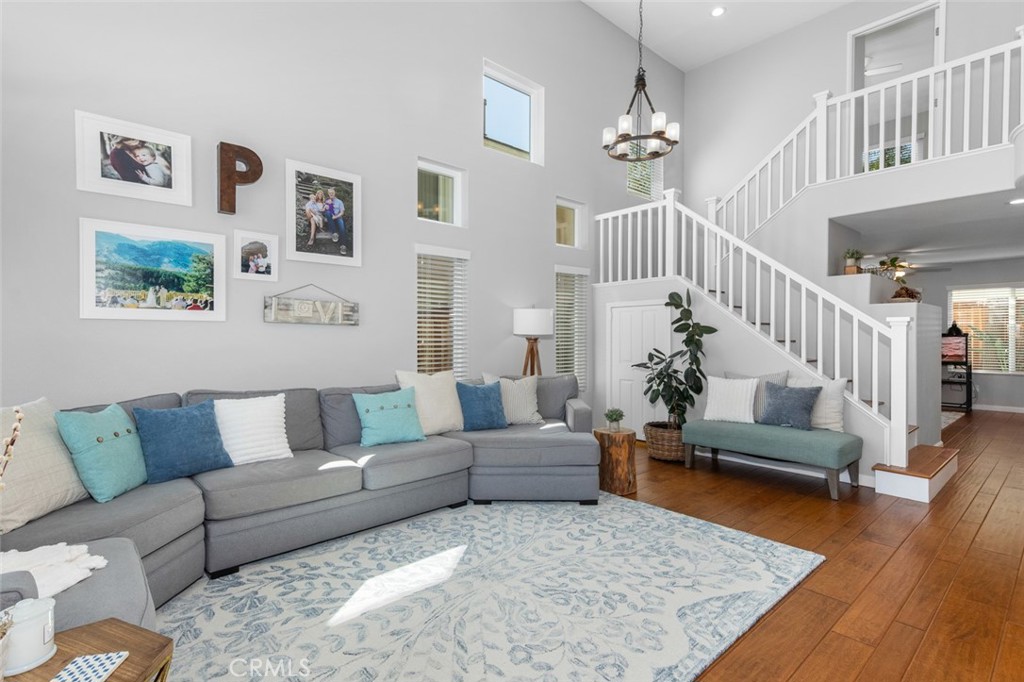 Feel inspired in the Open and Bright Entry to the Living Room with Dramatic Ceilings - 9 Sequoia, Aliso Viejo CA 92656 - photo 2