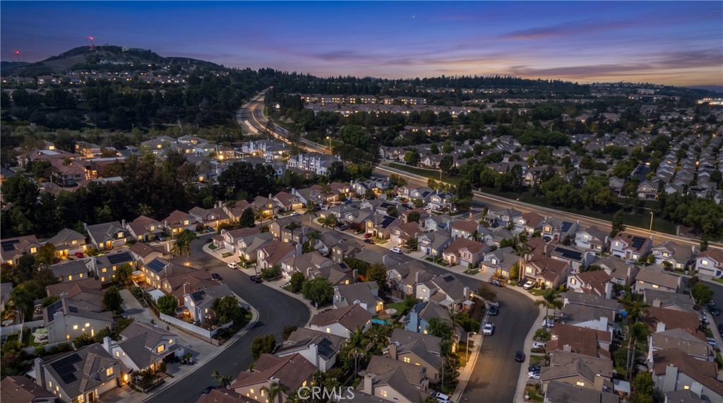 Dusk lighting showing the neighborhood streets in Pacific Grove - 9 Sequoia, Aliso Viejo CA 92656 - photo 33