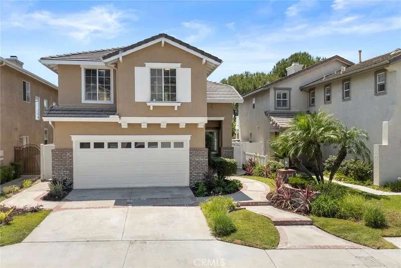 1023 S Brianna Way, Anaheim Hills, CA 92808
