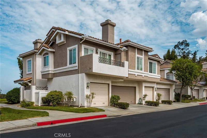 1045 S Daybreak Court, Anaheim Hills