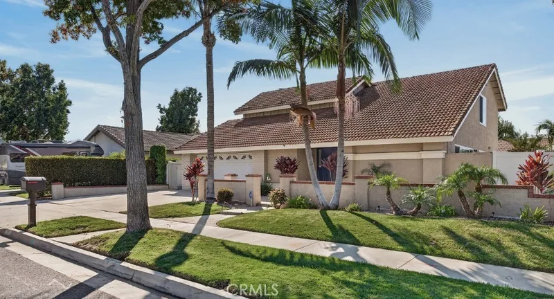 151 S Quintana Dr, Anaheim Hills