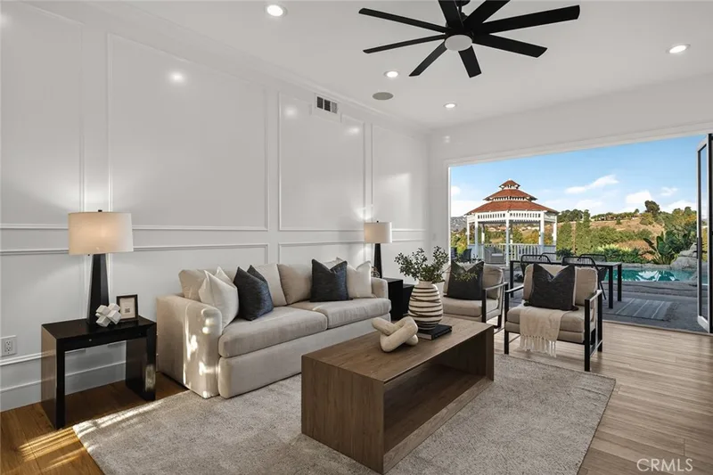 266 S Via Montanera, Anaheim Hills, CA 92807