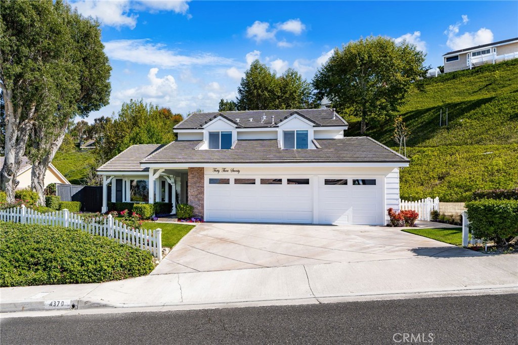 Welcome Home! - 4370 E Lamp Post Way, Anaheim Hills CA 92807 - photo 1