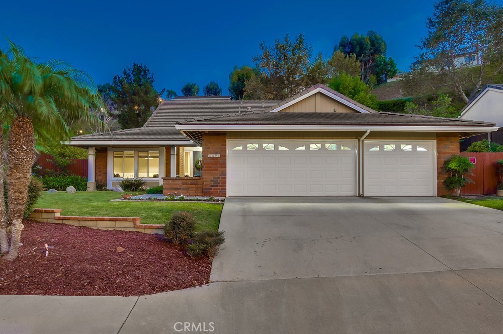 Gorgeous single-story home on large corner lot - 4390 E Lamp Post Way, Anaheim Hills CA 92807 - photo 1