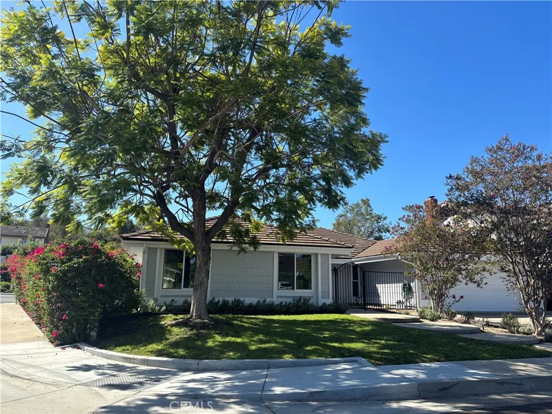 445 S Westridge Circle, Anaheim Hills, CA 92807