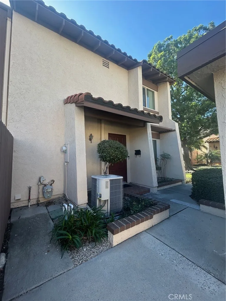 5640 E Plaza De Amantes, Anaheim Hills, CA 92807