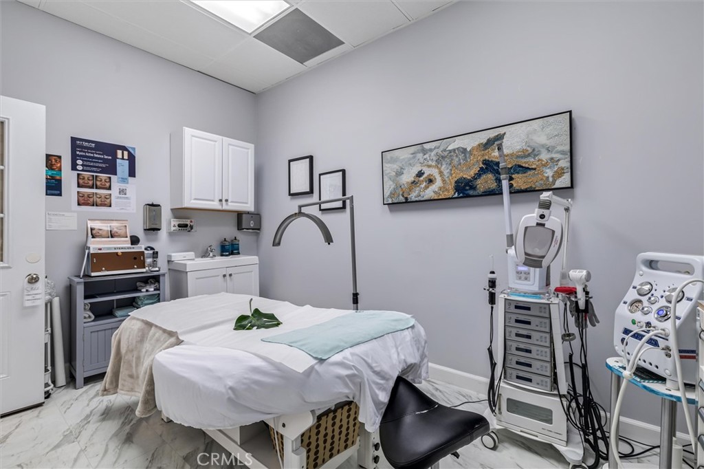 5642 211 E La Palma Avenue, Anaheim Hills CA 92807 - photo 11