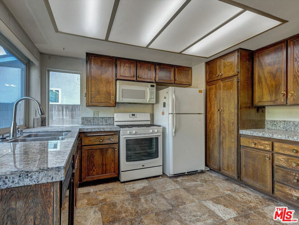6022 E Prado Circle, Anaheim Hills CA 92807 - photo 14