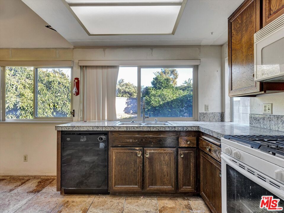 6022 E Prado Circle, Anaheim Hills CA 92807 - photo 15