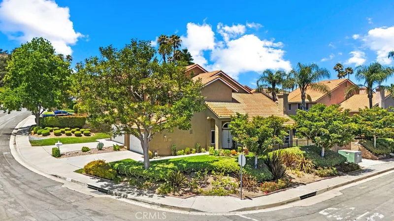 6041 E Queens Drive, Anaheim Hills, CA 92807