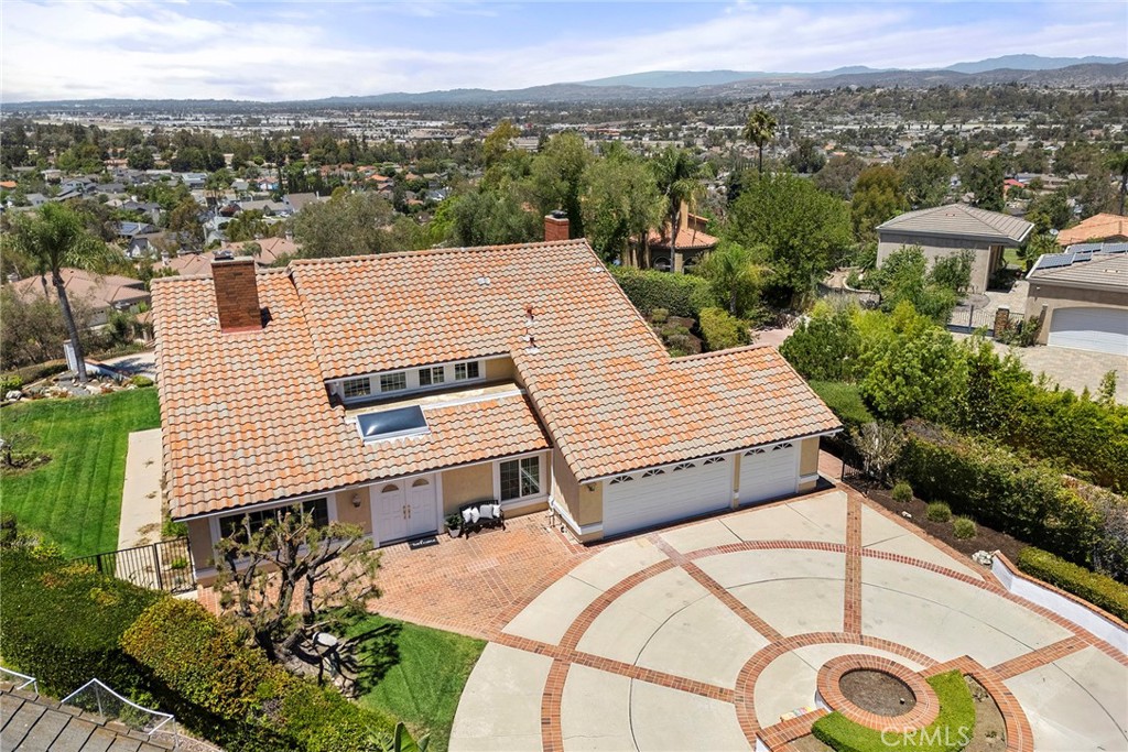 6101 E Via Sabia, Anaheim Hills CA 92807 - photo 1