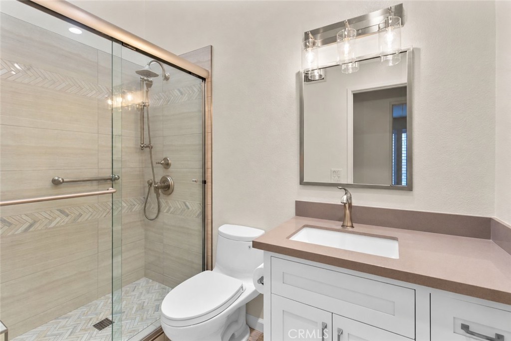 Hall Bath - 6118 E Garnet Circle, Anaheim Hills CA 92807 - photo 14