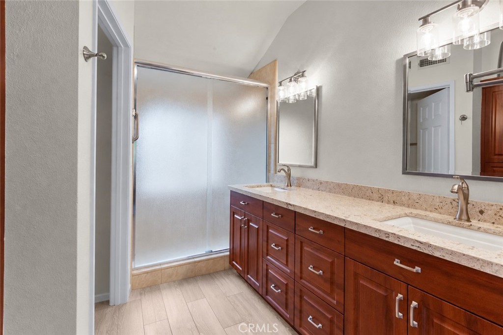 Primary Walk-in bath - 6118 E Garnet Circle, Anaheim Hills CA 92807 - photo 19
