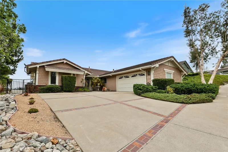 614 614 S Pathfinder, Anaheim Hills, CA 92807