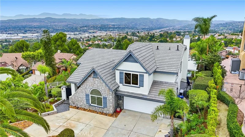 640 S Londerry, Anaheim Hills, CA 92807