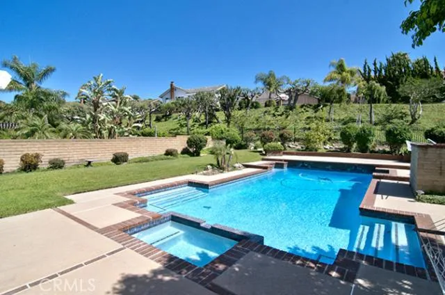 6754 E Leafwood Drive, Anaheim Hills, CA 92807