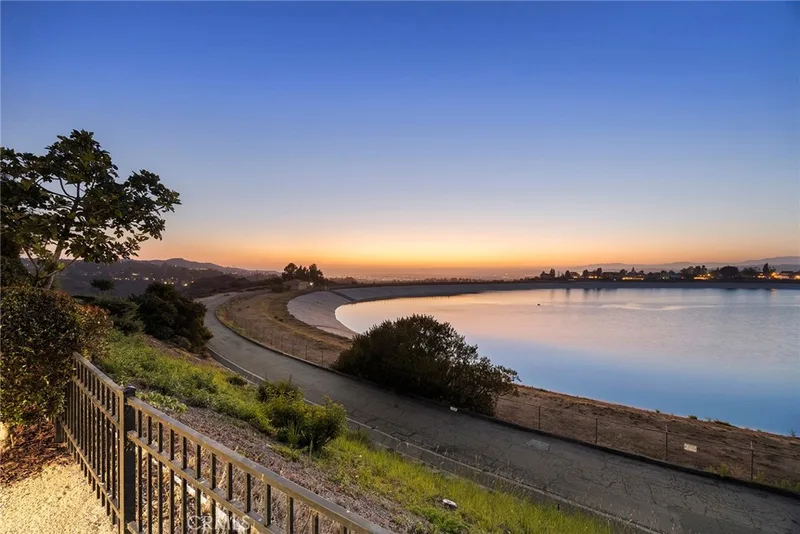 6923 E Shorecrest Drive, Anaheim Hills, CA 92807