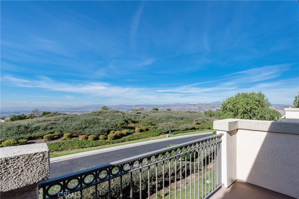 7807 E Quinn Drive, Anaheim Hills CA 92808 - photo 32