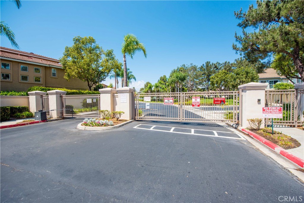Enterance to Complex - 7881 E Horizon View, Anaheim Hills CA 92808 - photo 21