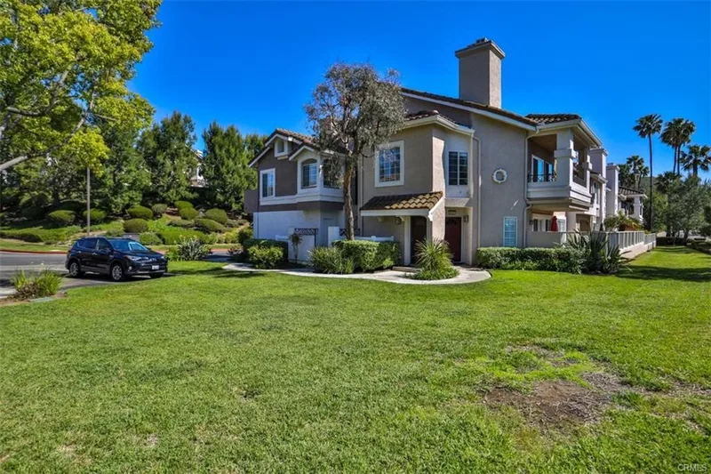 8025 E Sandstone Drive, Anaheim Hills, CA 92808