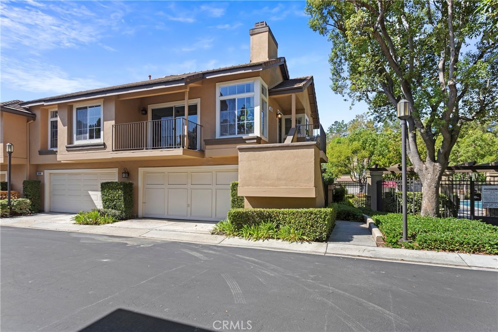 End Unit! - 8033 E Snapdragon, Anaheim Hills CA 92808 - photo 1