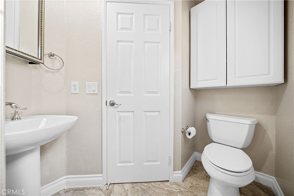 Second floor suite bath - 8125 E Santo Court, Anaheim Hills CA 92808 - photo 16