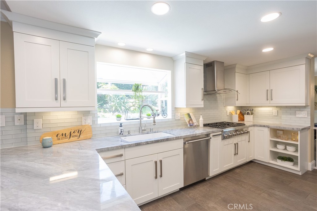 Beautiful Custom Cabinets with Marble Countertops. - 8505 E Meadowridge, Anaheim Hills CA 92808 - photo 18