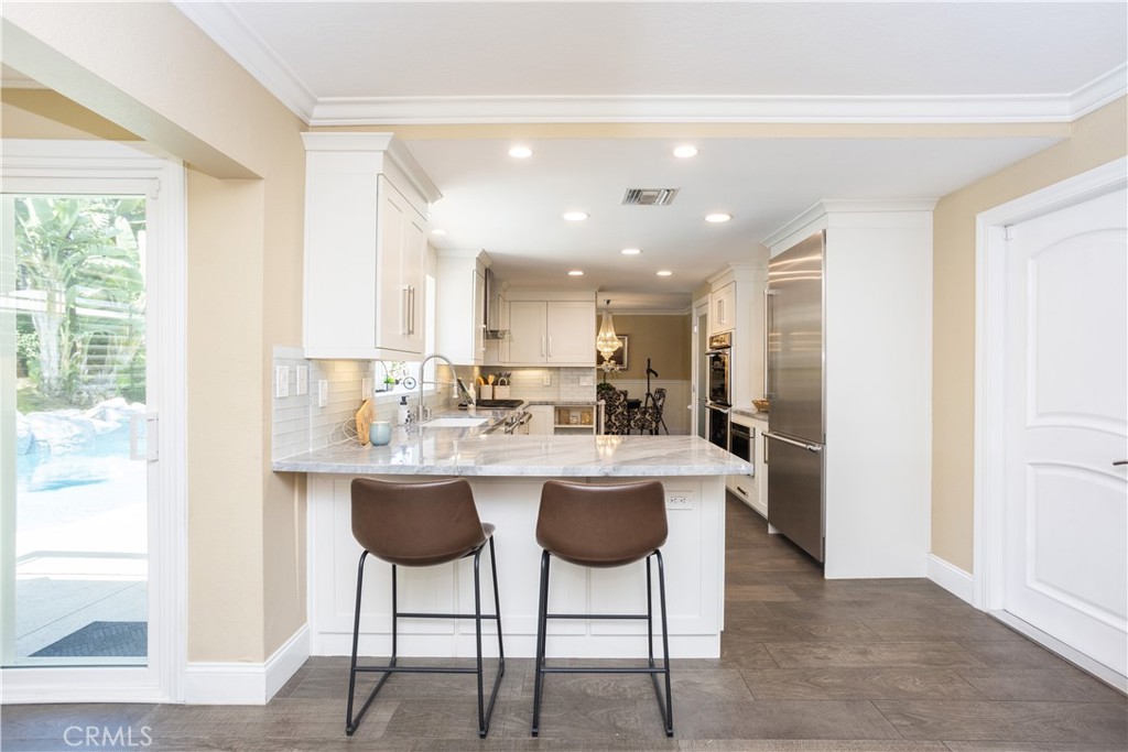 Breakfast Bar - 8505 E Meadowridge, Anaheim Hills CA 92808 - photo 21