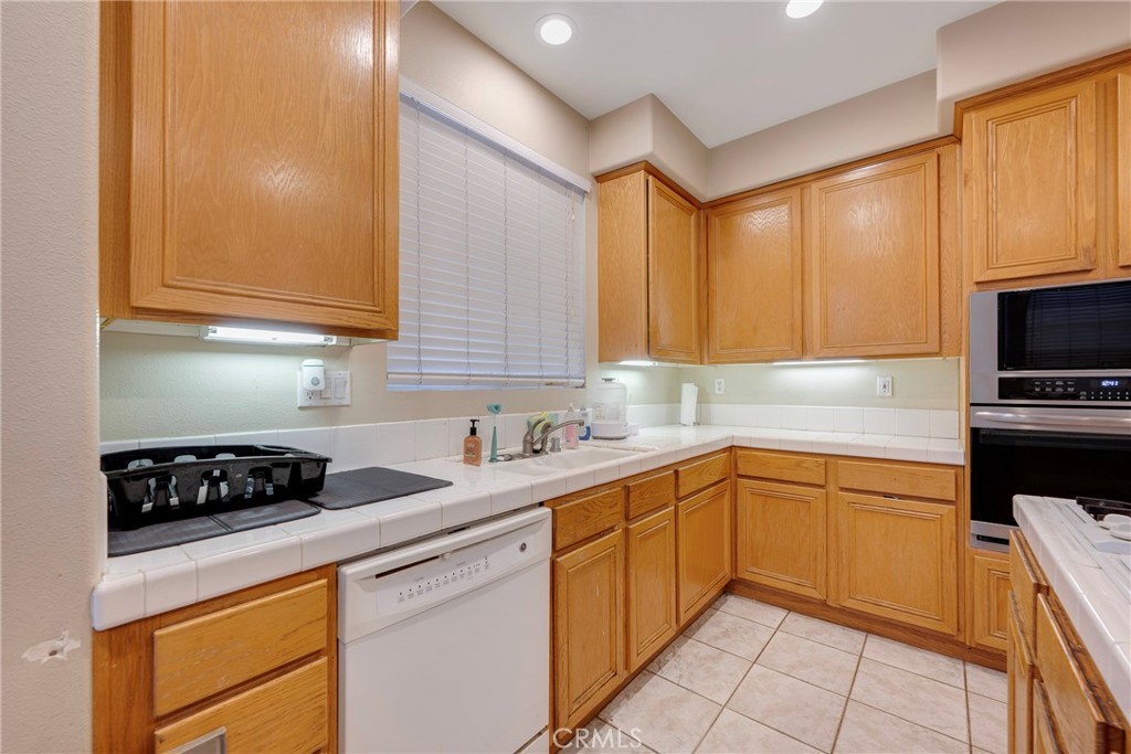 8681 E Windsong, Anaheim Hills CA 92808 - photo 7