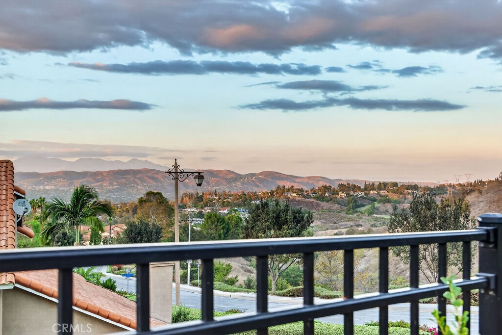 881 S Trailblazer Circle, Anaheim Hills CA 92807 - photo 27