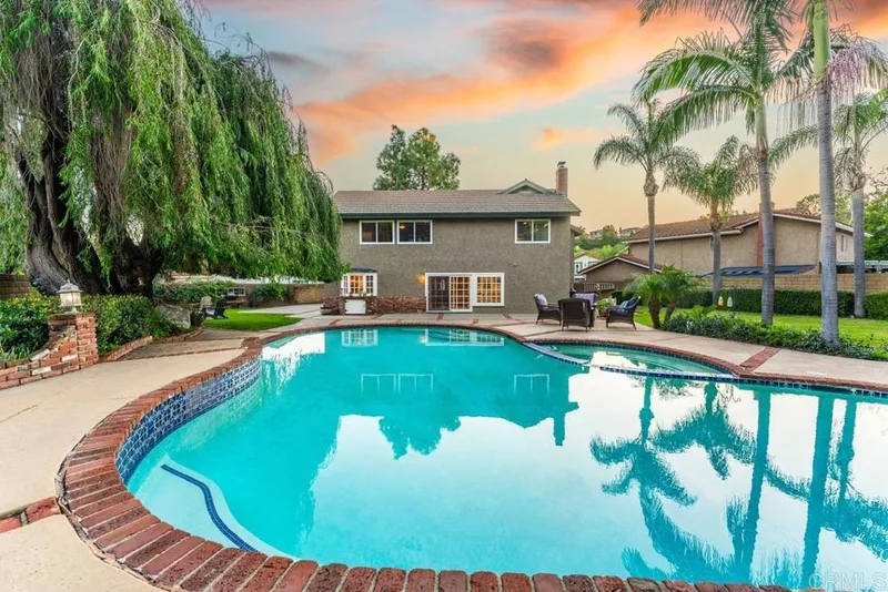 910 S Amherst Circle, Anaheim Hills, CA 92807