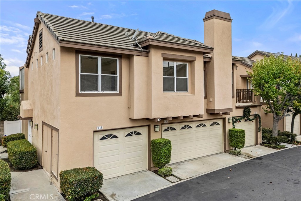 932 S Country Glen, Anaheim Hills CA 92808 - photo 1