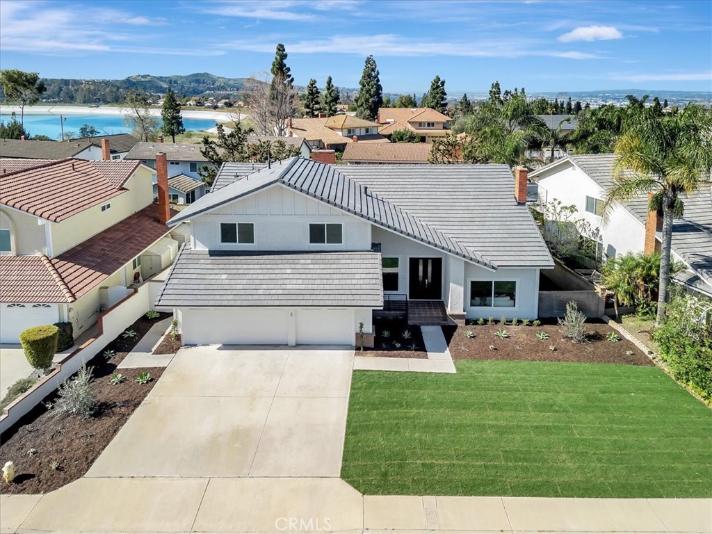 Tucked away on a quiet cul-de-sac in the highly sought-after Stonegate community of Anaheim Hills. - 941 S Jay, Anaheim Hills CA 92808 - photo 1
