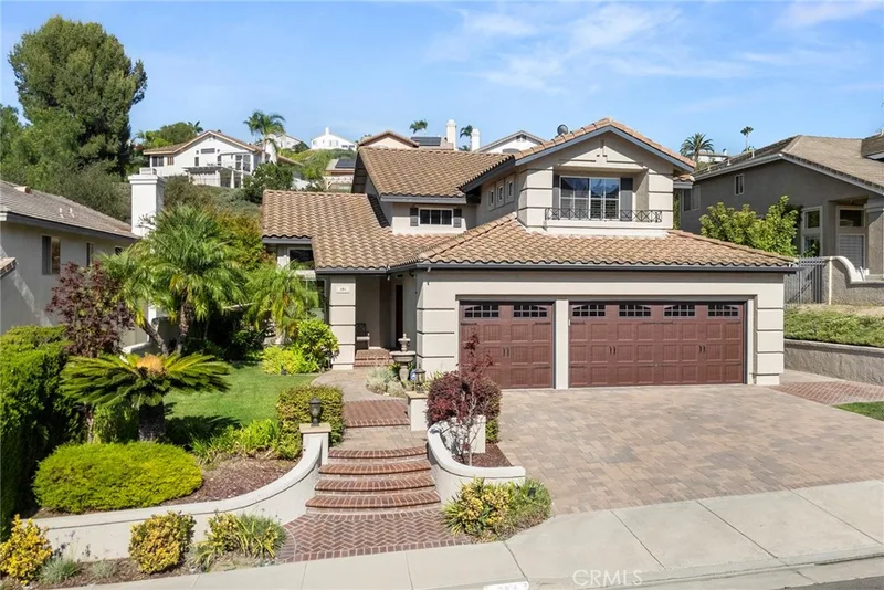 984 S Creekview, Anaheim Hills, CA 92808