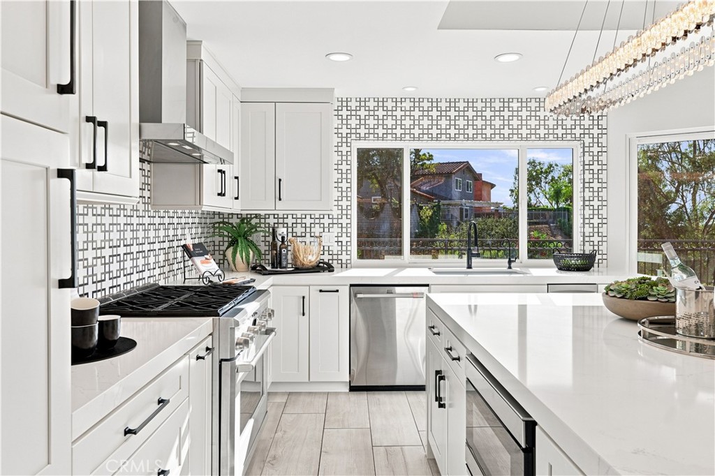 991 S Park Rim Circle, Anaheim Hills CA 92807 - photo 8