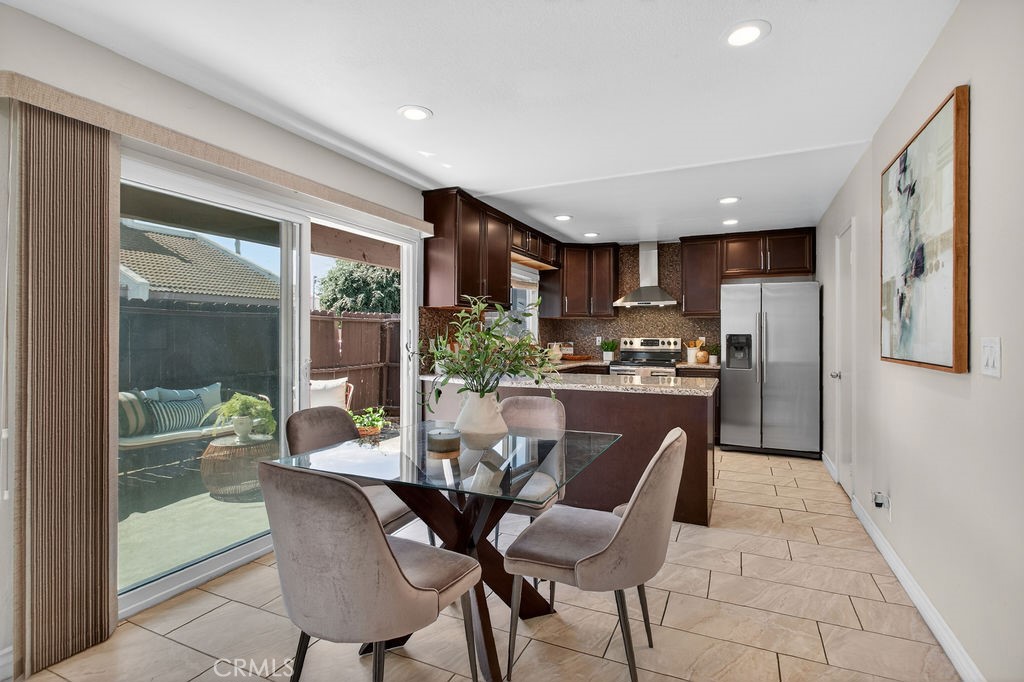 1000 S Citron 9, Anaheim CA 92805 - photo 4