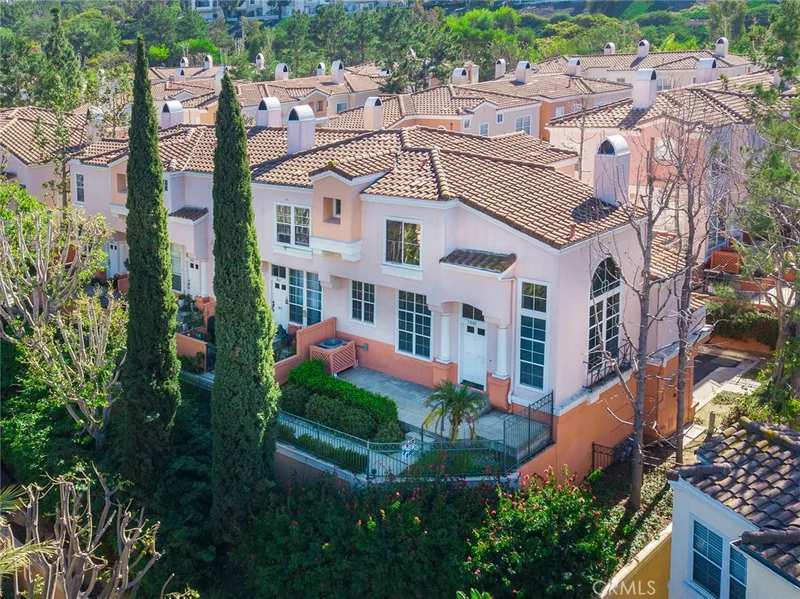 1000 S Volterra, Anaheim, CA 92808
