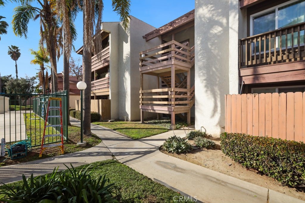 1005 S Citron Street 19, Anaheim CA 92805 - photo 1