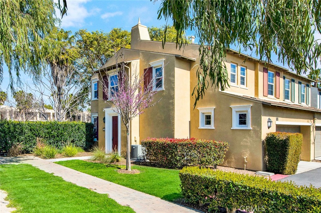 Welcome! - 101 S Heartwood Way, Anaheim CA 92801 - photo 1