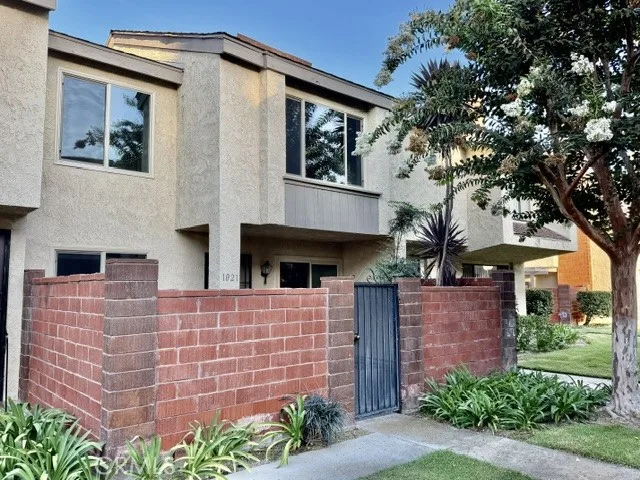 1021 W Lamark Ln, Anaheim