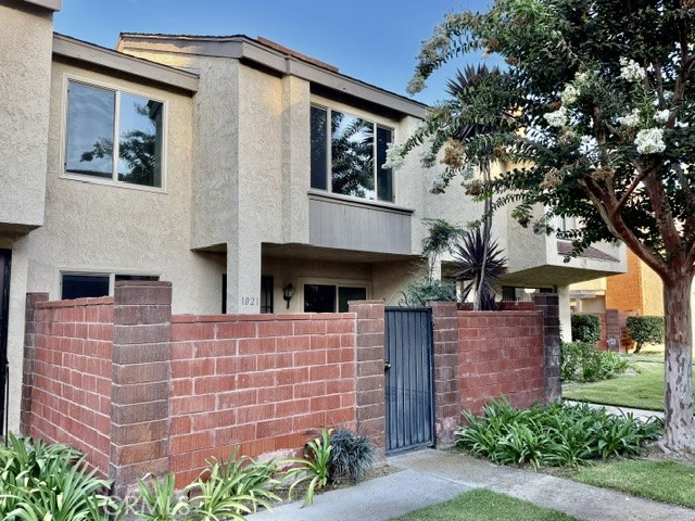 1021 W Lamark Ln, Anaheim CA 92802 - photo 1