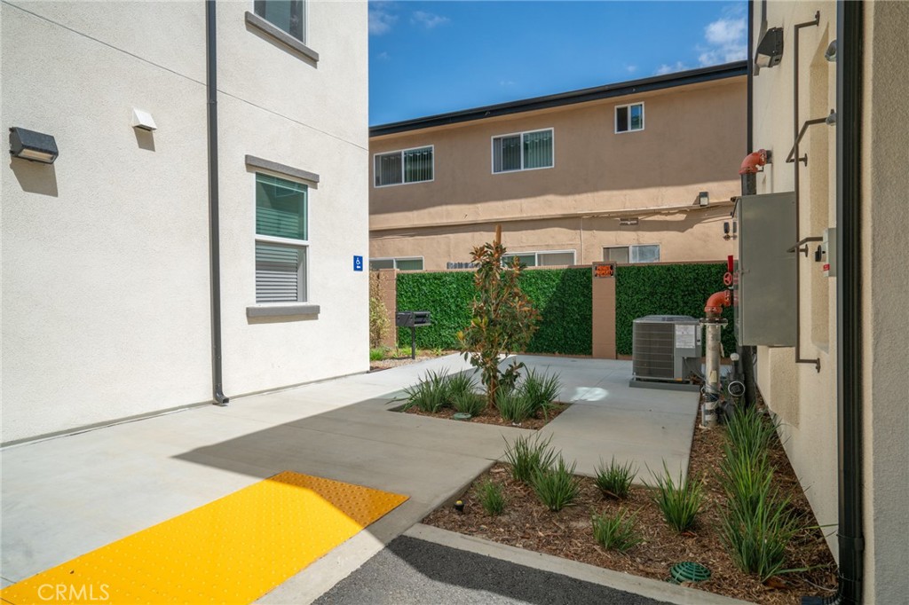 1024 W Romneya Drive, Anaheim CA 92801 - photo 23