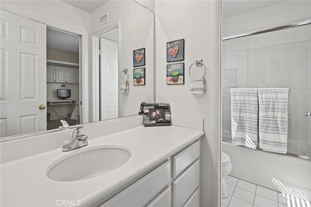 Upstairs Jack & Jill Bathroom has a Tub in Shower Combo - 1028 S Brianna Way, Anaheim CA 92808 - photo 36