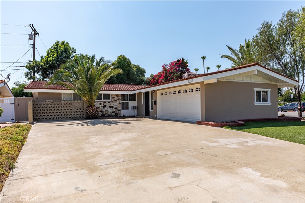 Front of House - 1051 N Lido St, Anaheim CA 92801 - photo 1