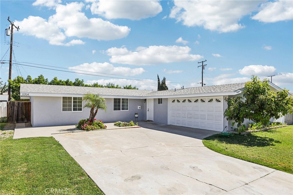 Front - 1054 N Hermosa Anaheim Ca 92801 - 1054 N Hermosa, Anaheim CA 92801 - photo 1
