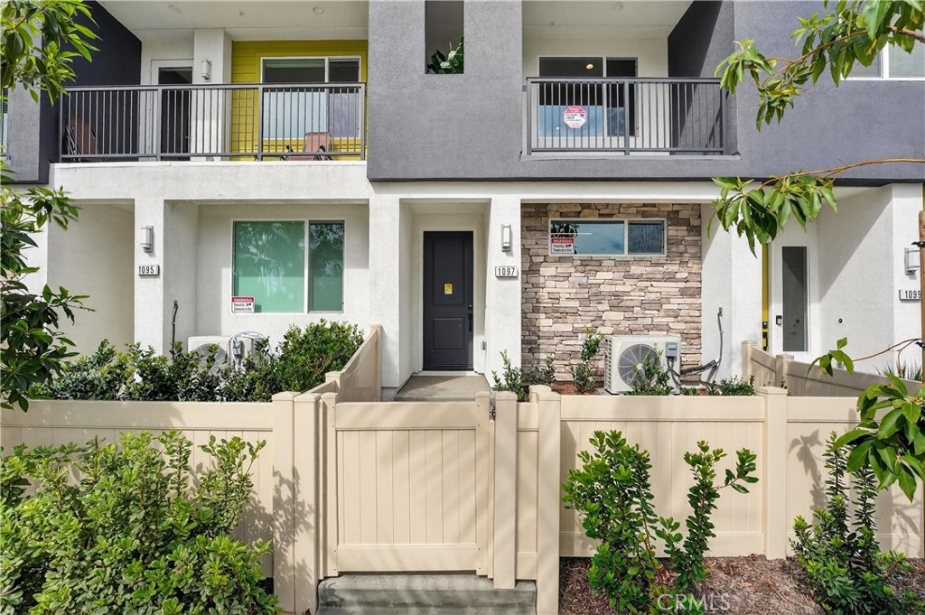 1097 N Harbor Blvd, Anaheim CA 92801 - photo 1