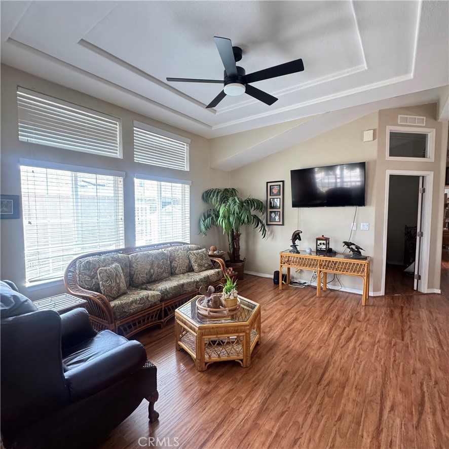 11 Pine Via, Anaheim CA 92801 - photo 5