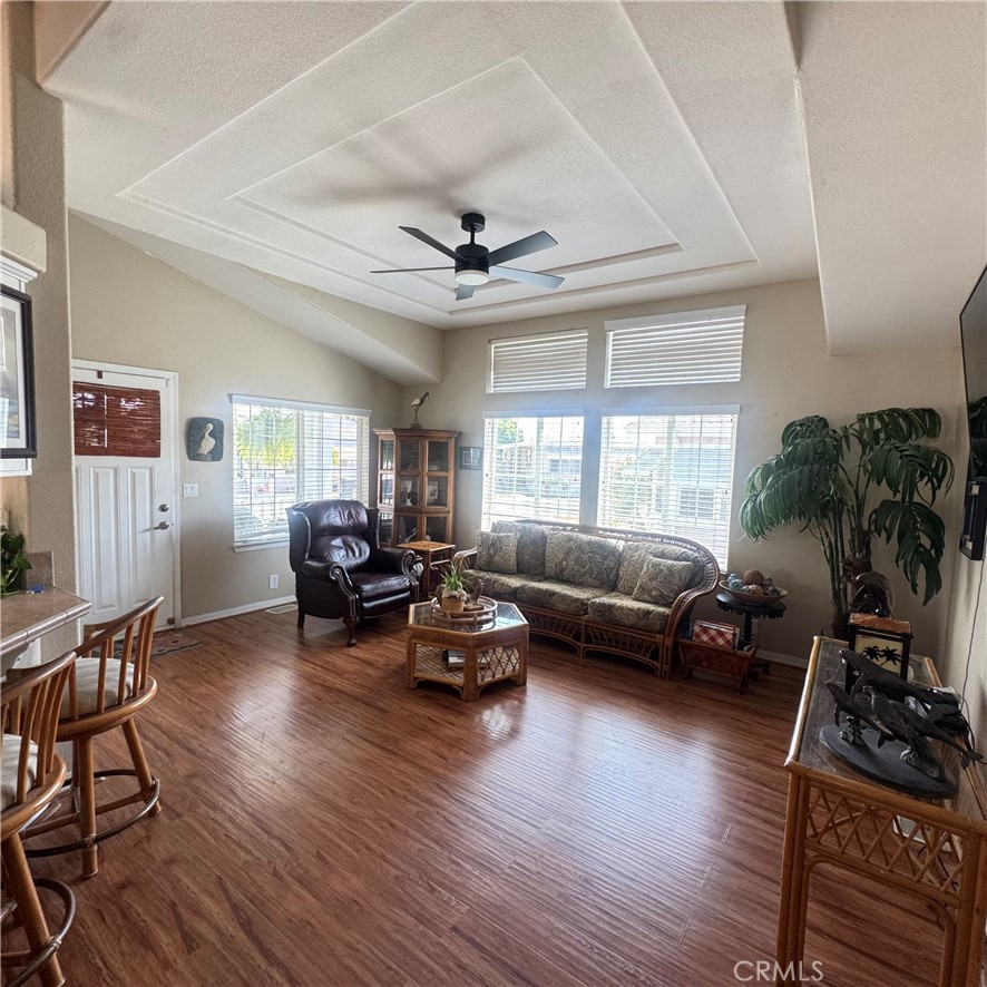 11 Pine Via, Anaheim CA 92801 - photo 6